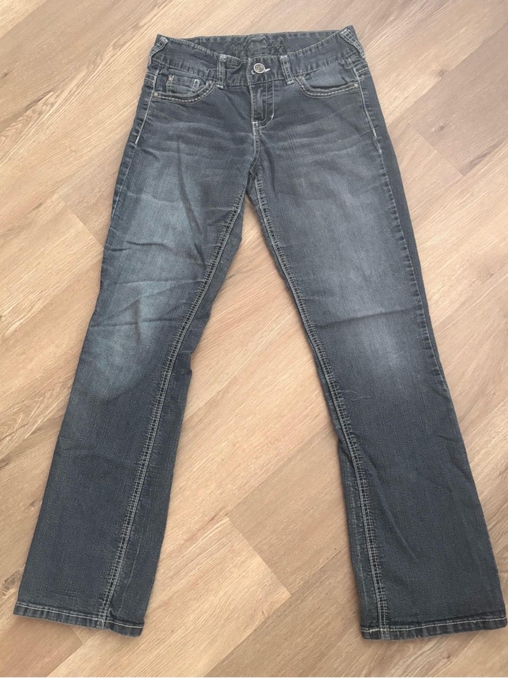 Maurices Bootcut Jeans Women's Size 3/4 Reg Dark Wash Contrast Stitch Comfy!